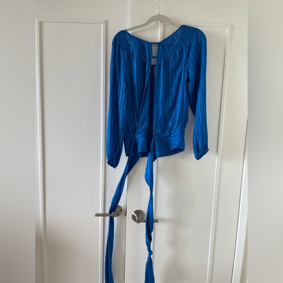 BCBG top - Picture 4 of 5